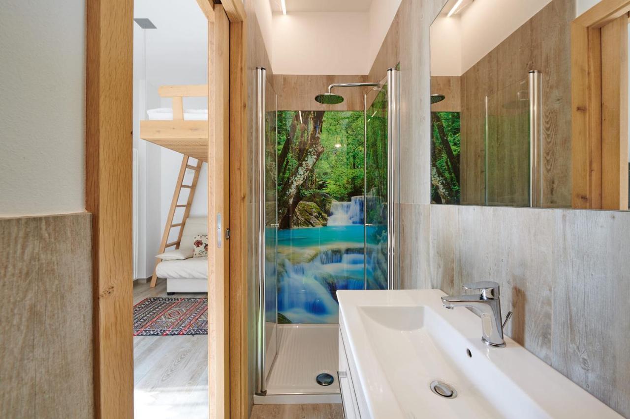 Front Lake Studio With Loft Bed And Pool Bardolino Exteriér fotografie